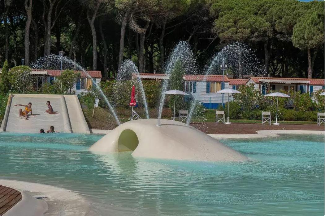 Vacanceselect Mobil Homes - Camping Pineta Sul Mare Camping Village Cesenatico Kültér fotó