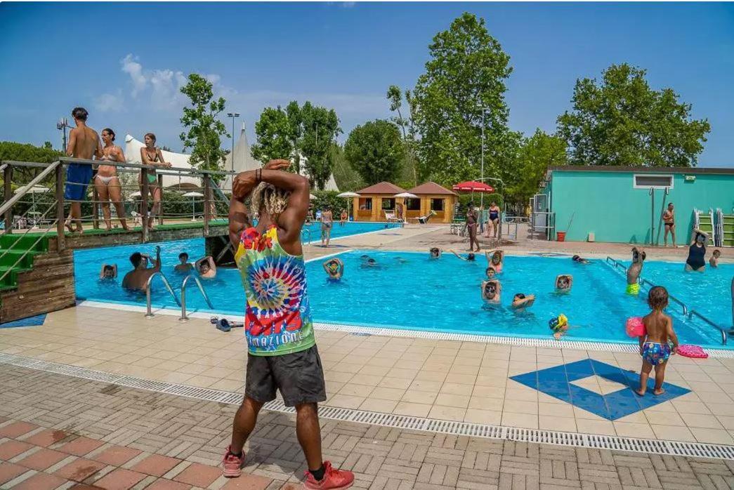 Vacanceselect Mobil Homes - Camping Pineta Sul Mare Camping Village Cesenatico Kültér fotó